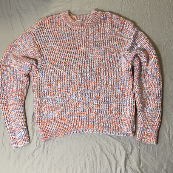 Sweater - Picture 2 of 6